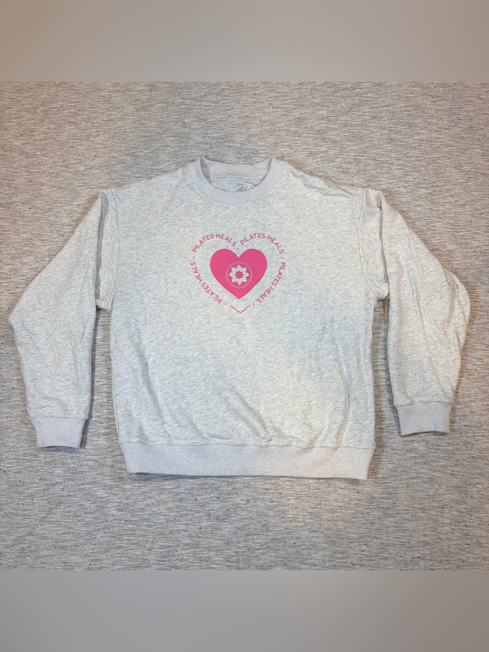 Club Pilates Heals Cozy Crewneck Sweatshirt Heather Gray Size Medium Heart